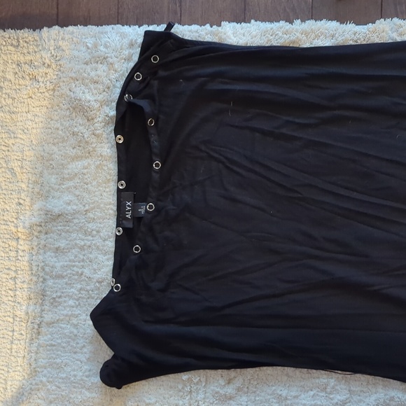 Dresses - Picture 7 of 8